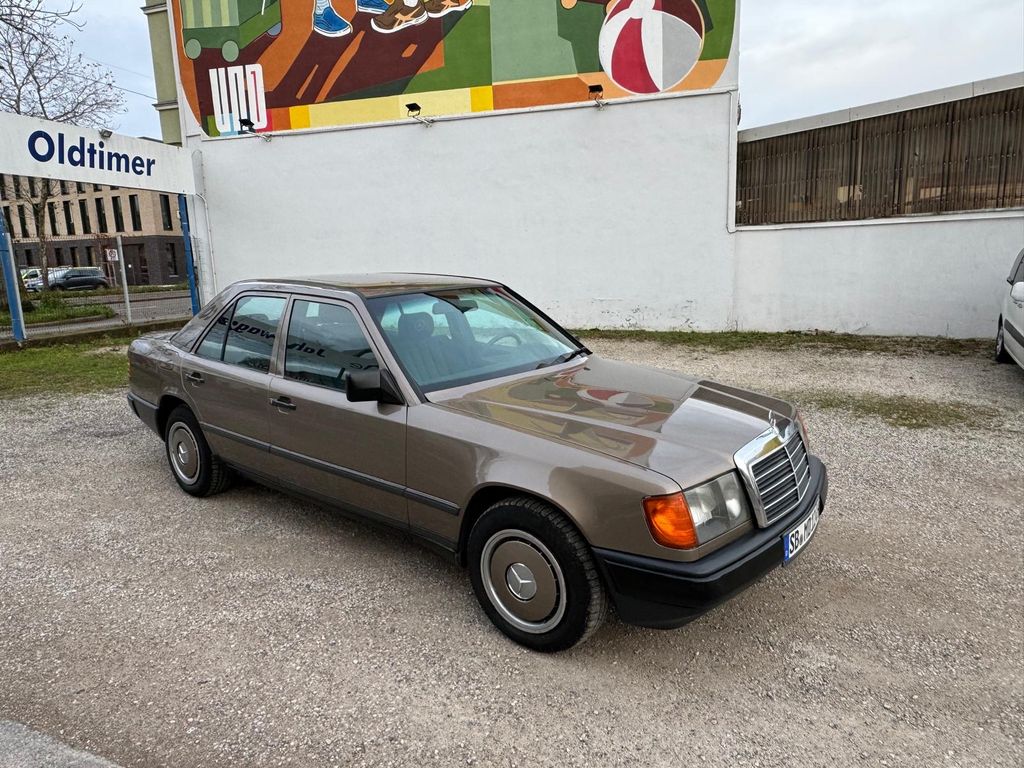 Bild des Angebotes Mercedes-Benz 230 Automatik H- Kennzeichne,