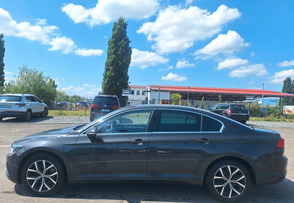 Bild des Angebotes Volkswagen Passat Style*Navi*LED*PDC-Cam*Tot-W*ACC
