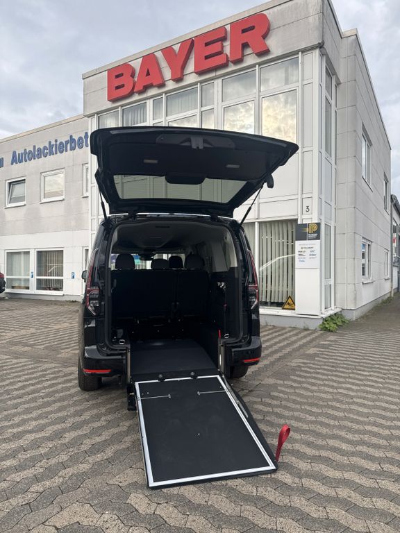 Bild des Angebotes Volkswagen Caddy Maxi 90kW DSG Rollstuhl Taxi Mietwagen