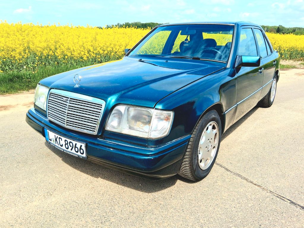 Bild des Angebotes Mercedes-Benz 220
