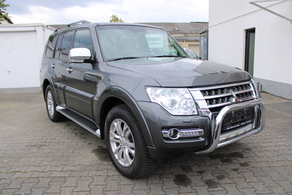 Bild des Angebotes Mitsubishi Pajero 3.2 DI-D Instyle Top VOLL*7-Sitzer*Top Zu