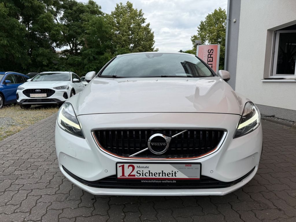 Bild des Angebotes Volvo V40 Momentum=Automatik-Navi-PDC=