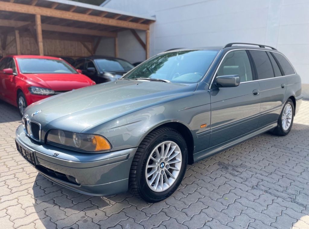 Bild des Angebotes BMW 525i Automatik touring E39 Facelift Tüv 9.2028