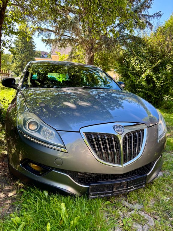 Bild des Angebotes Lancia Delta 1.4 T-Jet 16v 88kW Oro