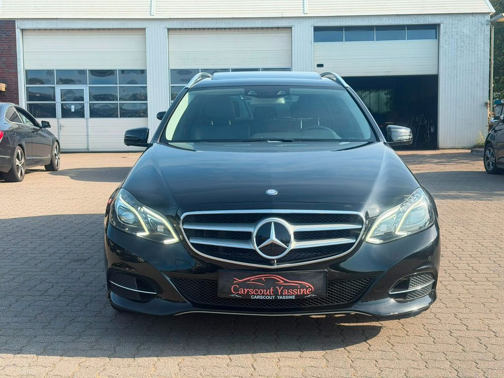 Bild des Angebotes Mercedes-Benz E 250 E T-Modell E 250 BlueTec*Vollausstatung*
