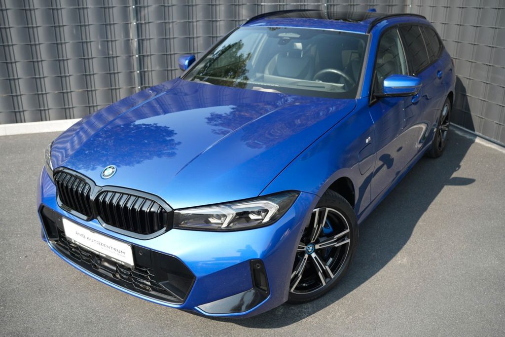 Bild des Angebotes BMW 330e Touring xDrive M Sport *LIVECOCKPIT*PANO*
