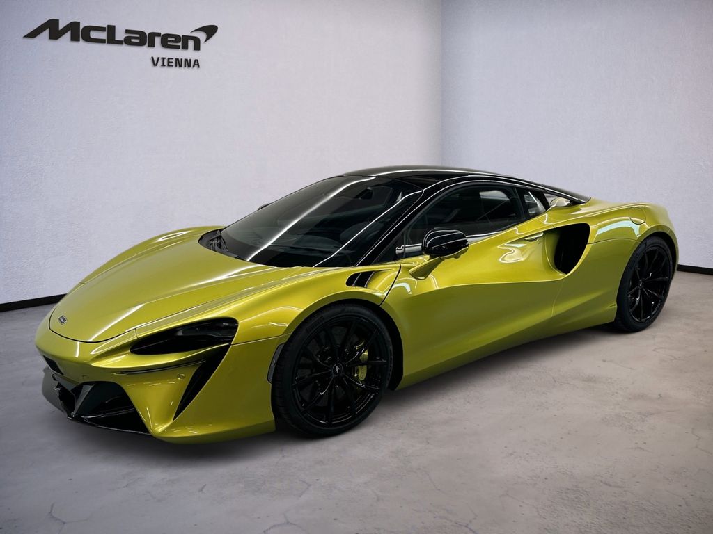 Bild des Angebotes McLaren Artura / Flux Green / B&W / Tracking System