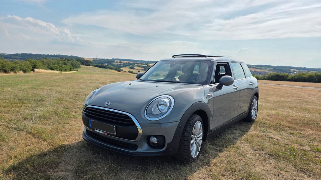 Bild des Angebotes MINI One Clubman Sehr gepflegt! Panorama-Schiebedach!