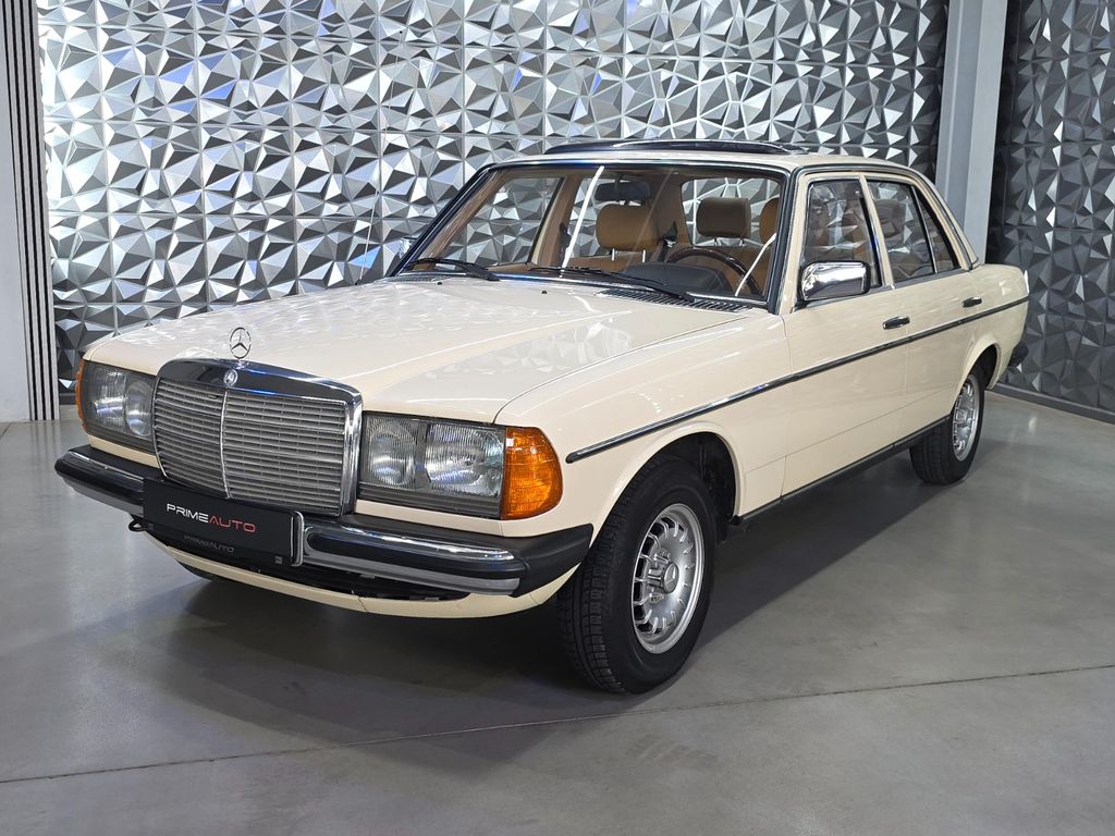 Bild des Angebotes Mercedes-Benz 240 D Oldtimer H Kennzeichen