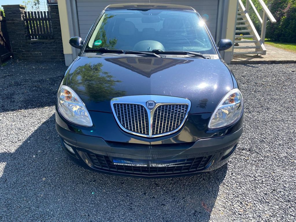 Bild des Angebotes Lancia Ypsilon 1.2 8v Argento Argento