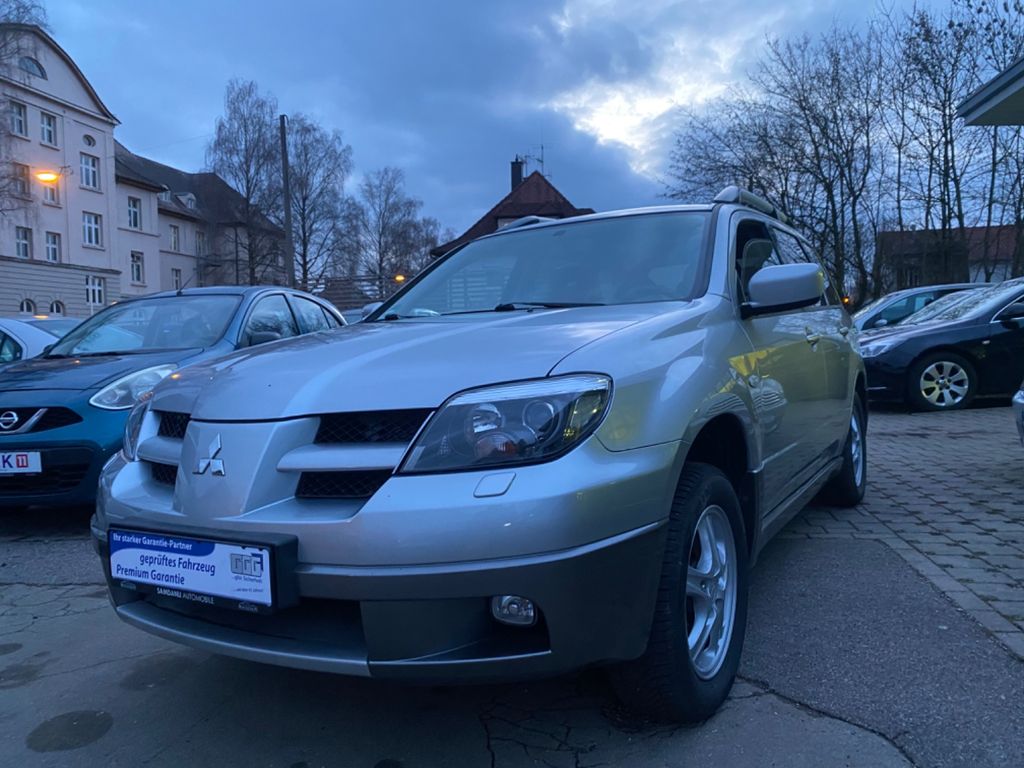 Mitsubishi Outlander 2,4 Sport*ALLRAD 4X4*LEDER*AHK*2.HAND