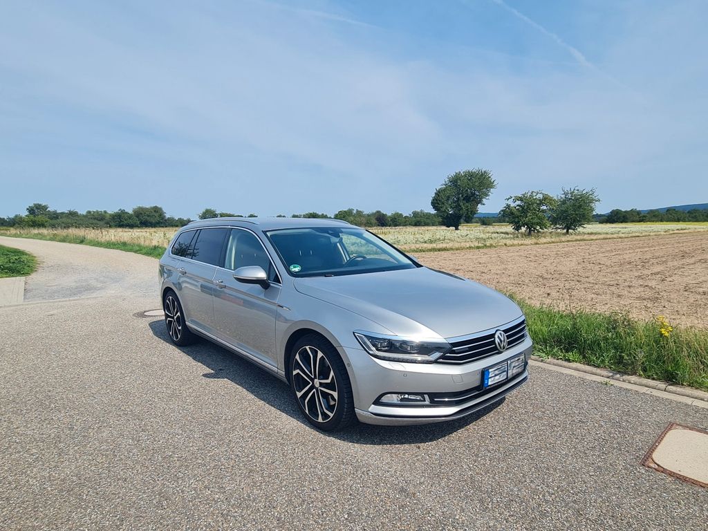 Bild des Angebotes Volkswagen Passat 2.0 TDI 240ps Highline VOLL Massage LED
