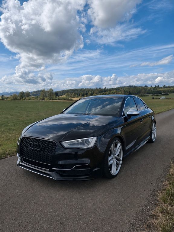 Bild des Angebotes Audi S3 2.0 TFSI quattro -