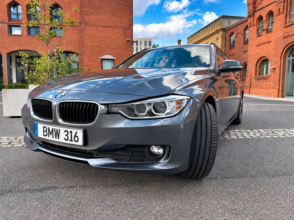 Bild des Angebotes BMW 316i Touring - 2. Hand, HU 08/28, Panorama