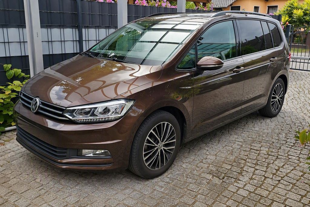 Bild des Angebotes Volkswagen VW Touran 1.4 TSI BMT Comfort 150 PS DSG AHK FAM