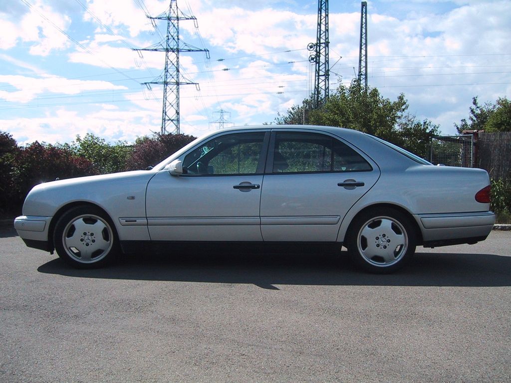 Bild des Angebotes Mercedes-Benz E 430 Avantgarde, deut. Fzg., 21 Jahre im Besitz