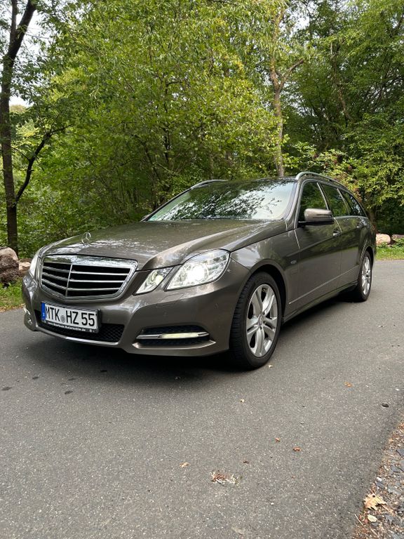 Bild des Angebotes Mercedes-Benz E 300 CDI T-Modell Avantgarde | Pa