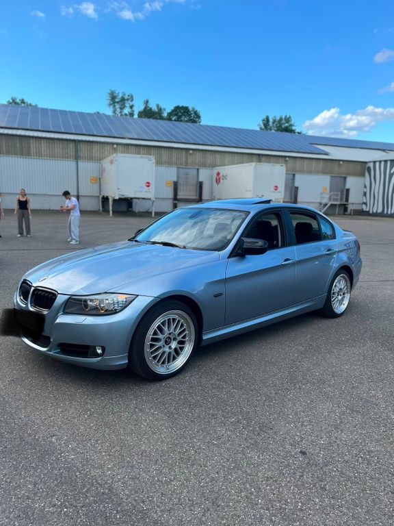 Bild des Angebotes BMW 318i