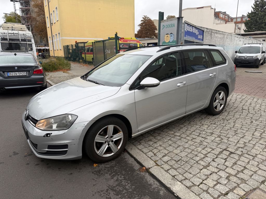 Volkswagen Golf VII Variant Comfortline,Navi,Klima,Alu