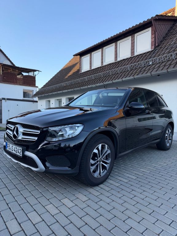 Bild des Angebotes Mercedes-Benz 220 4x4 9 Gang