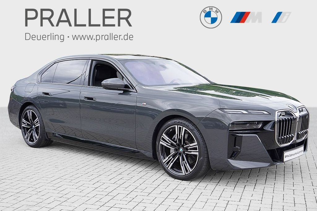 Bild des Angebotes BMW i7 xDrive60 M Sport AHK ACC Sitzbelüftung Person