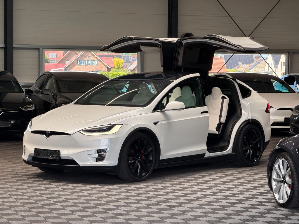 Bild des Angebotes Tesla MODEL X RAVEN PERFORMANCE | WHITE ON WHITE |