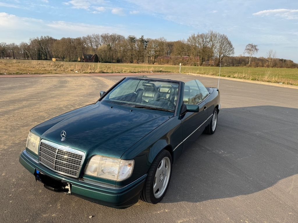Bild des Angebotes Mercedes-Benz E 200 Cabrio