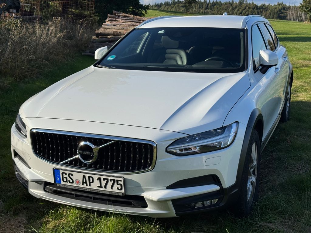 Bild des Angebotes Volvo V90 Cross Country D5 AWD Pro ATM bei 77100 km