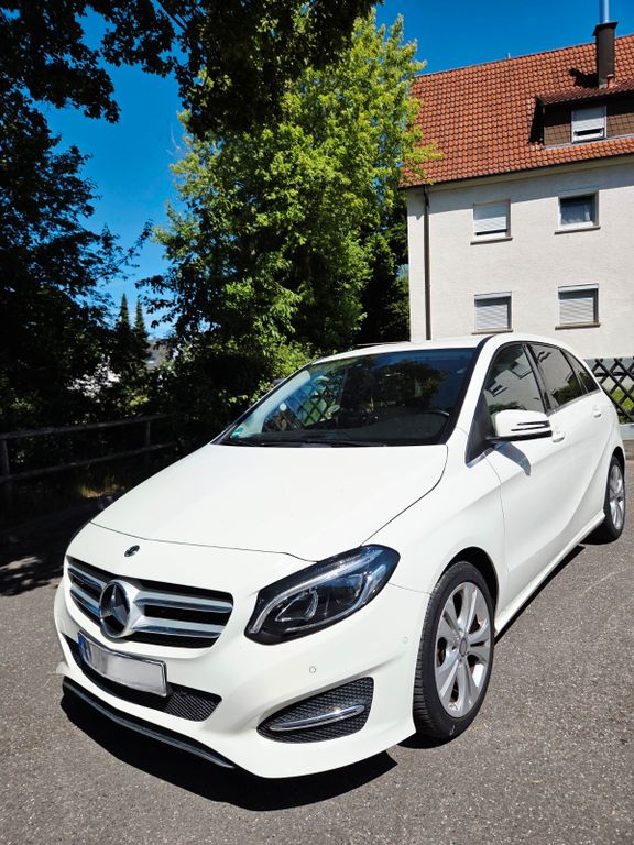 Bild des Angebotes Mercedes-Benz 220