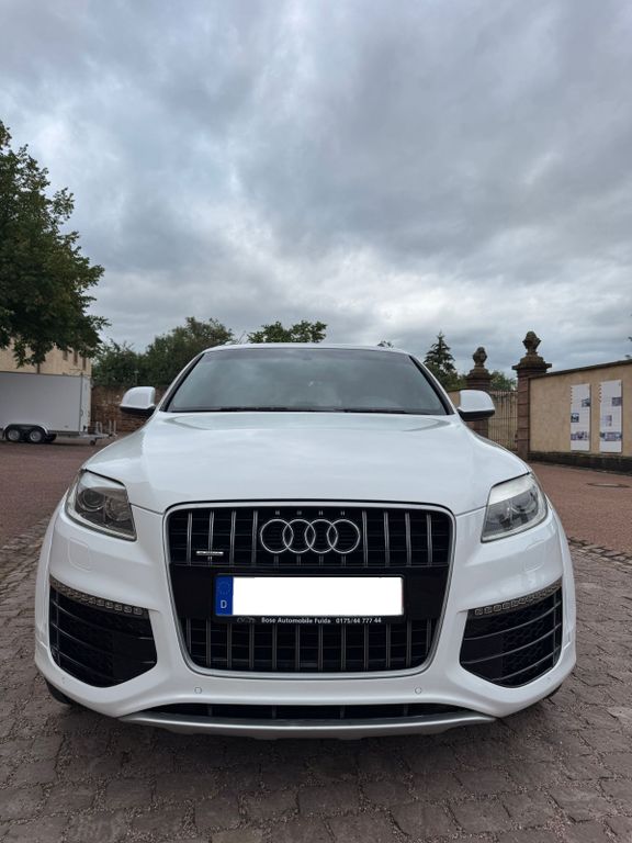 Audi Q7 6.0 TDI V12 Keramik 7 Sitzer AHK Scheckheftg.