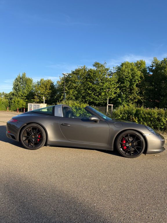 Bild des Angebotes Porsche 991.2 Targa 4S, Sportpaket, top gepflegt