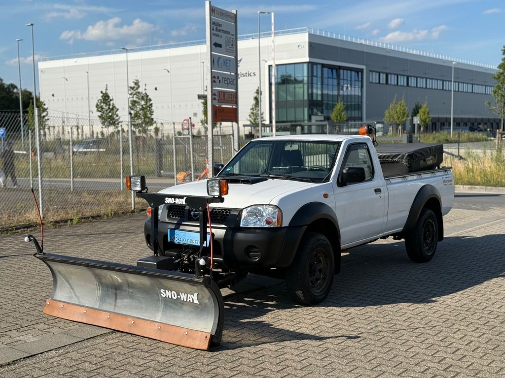 Nissan Navara NP300 Pick-up Single Cab 4X4