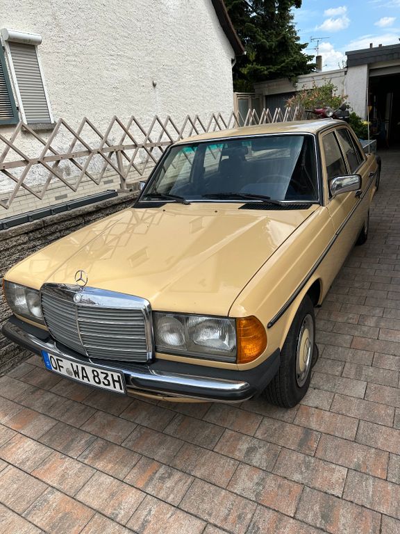 Bild des Angebotes Mercedes-Benz 230 E