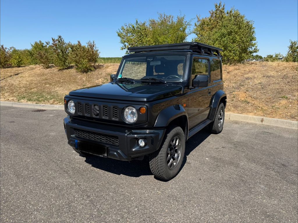 Bild des Angebotes Suzuki Jimny 1.5 ALLGRIP Comfort+, 4 Sitze, Soundsystem