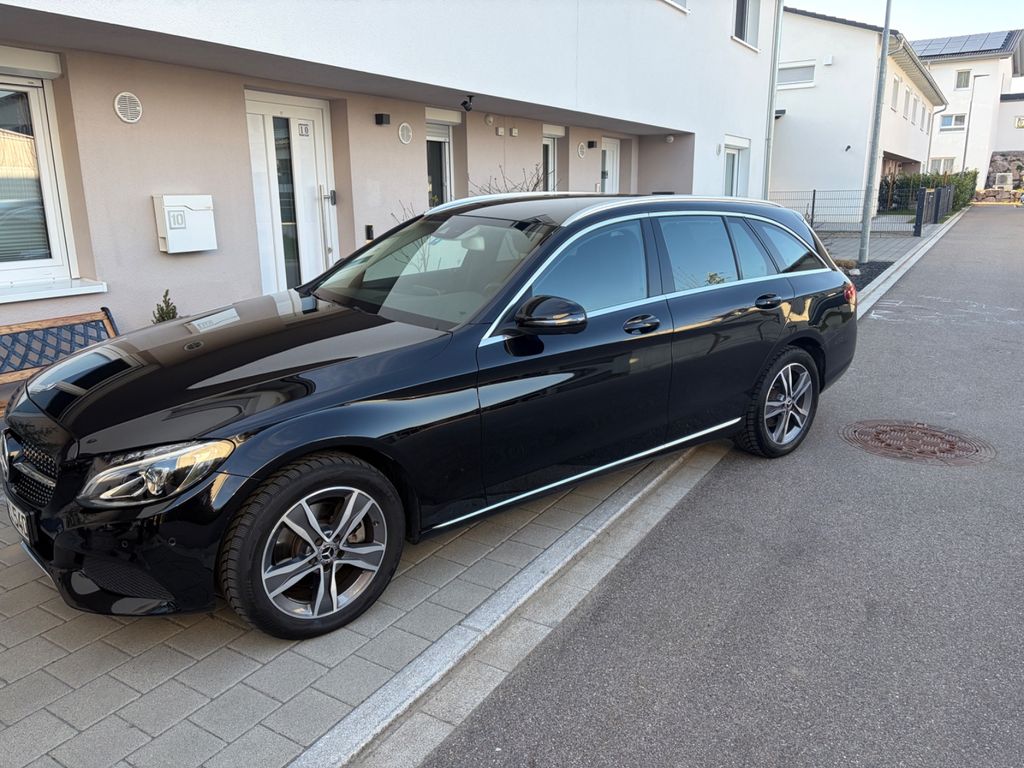 Bild des Angebotes Mercedes-Benz C 220 d 4MATIC T Autom.