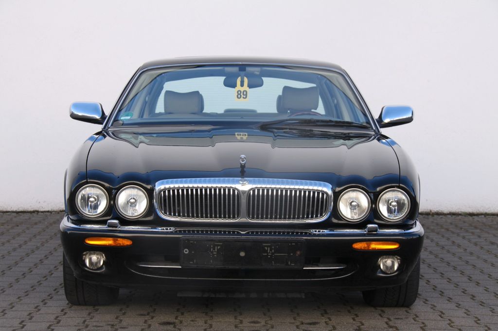 Bild des Angebotes Jaguar Daimler Super V8 Langversion 3 Jahre Garantie