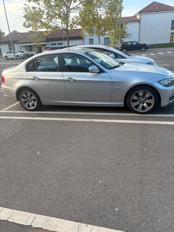 Bild des Angebotes BMW 325i xDrive -