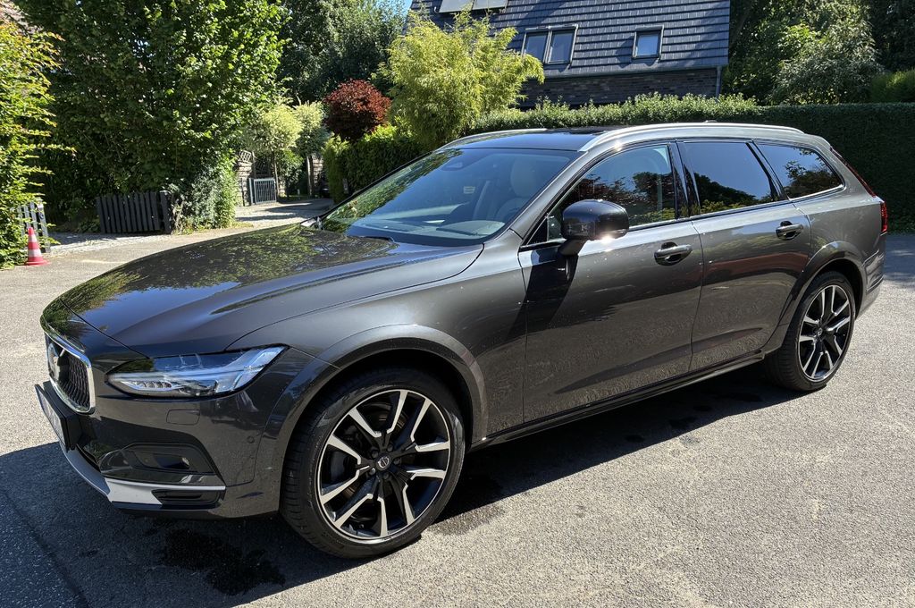 Bild des Angebotes Volvo V90 Cross Country Mild Hybrid B4 D AWD Plus
