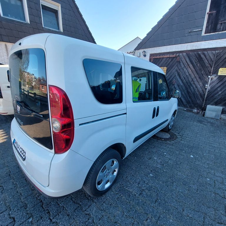 Bild des Angebotes Fiat Doblo 1.6 16V Multij. 77kW Emotion Emotion