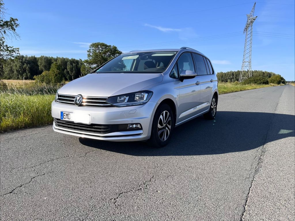 Bild des Angebotes Volkswagen Touran 1.5 TSI OPF ACTIVE ACTIVE 7-Sitzer