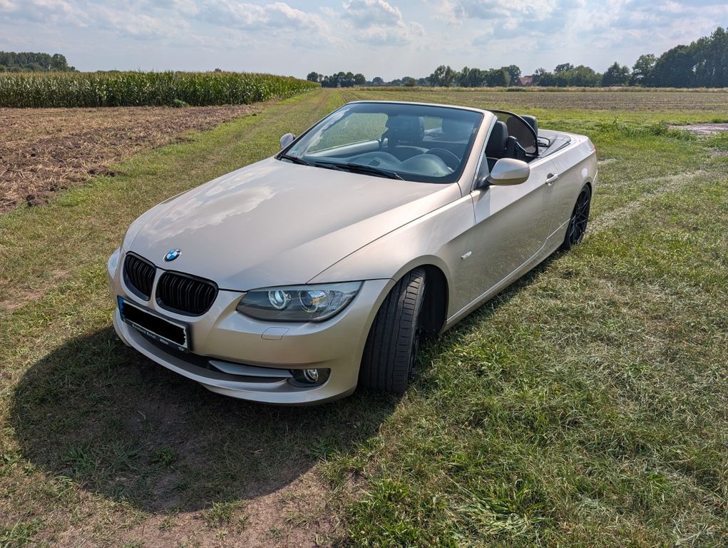Bild des Angebotes BMW 330d Cabrio TÜV neu 09/2028