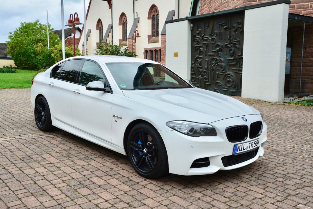 Bild des Angebotes BMW M550d xDrive /HUD/KAMERA/K-ZUG/K-SITZ/LEDER