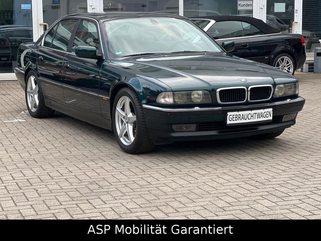 Bild des Angebotes BMW 735i V8