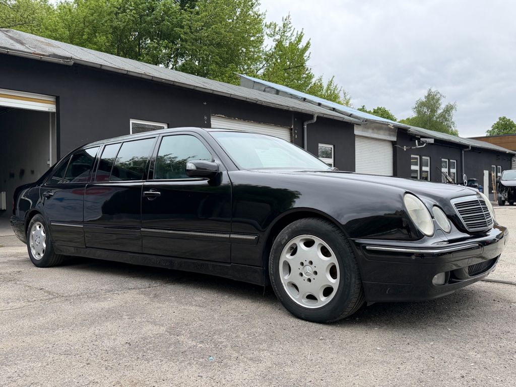 Bild des Angebotes Mercedes-Benz E 280 Original BINZ Stretchlimousine