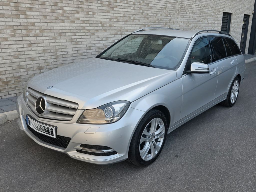 Bild des Angebotes Mercedes-Benz C 200 CGI Xenon Distronic Memory Kamera Comand