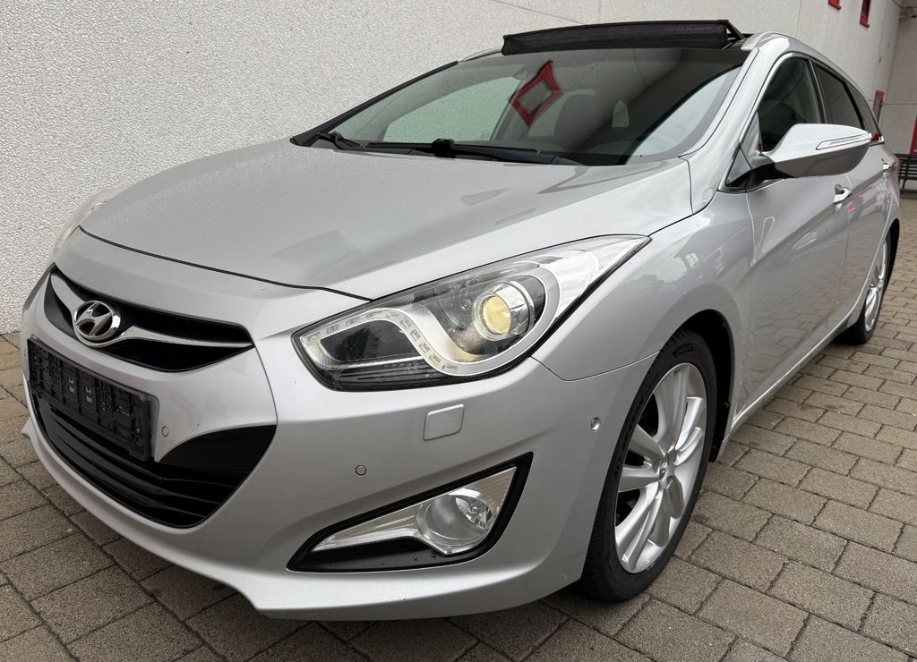 Bild des Angebotes Hyundai i40 cw blue Premium Leder,Pano,Xen,Navi,Ahk,Shz