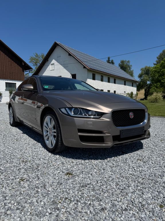 Bild des Angebotes Jaguar XE 20 Prestige AWD, Autom, Navi, Leder, Xenon