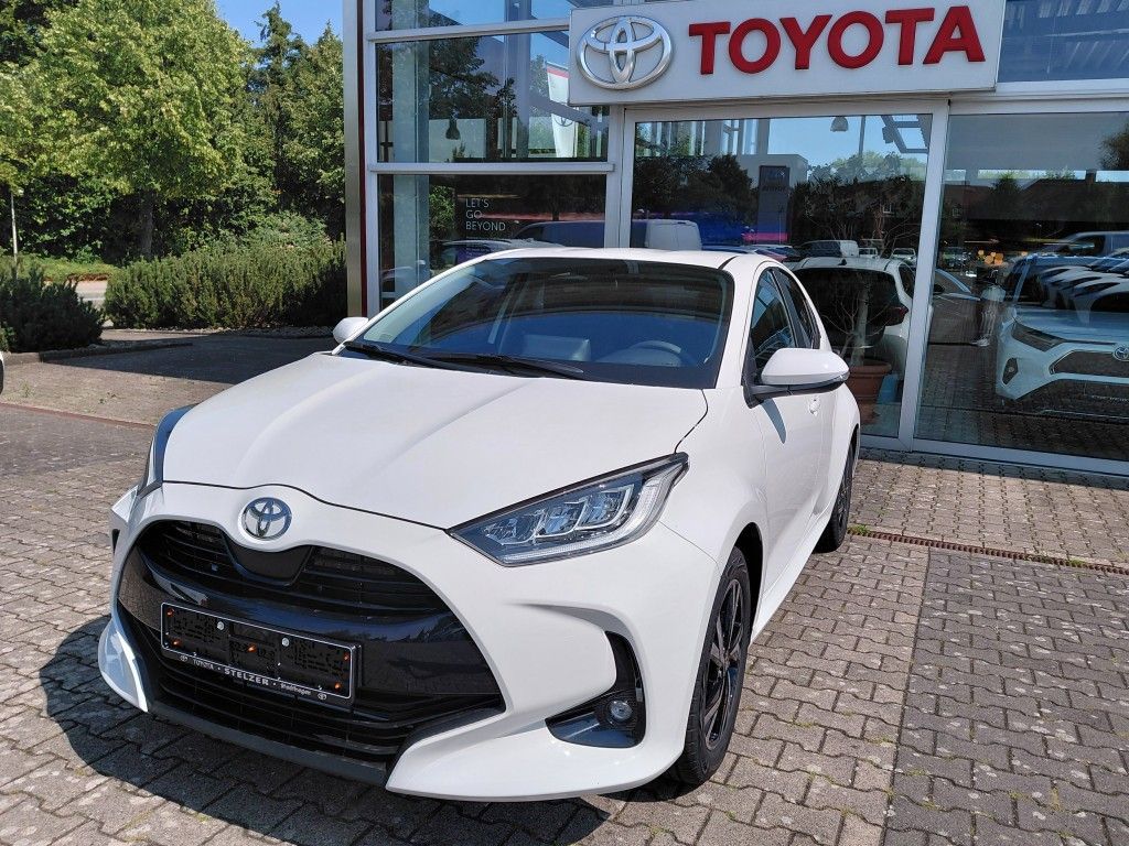 Bild des Angebotes Toyota Yaris Hybrid 116 1.5 VVT-i Teamplayer (XPA1)