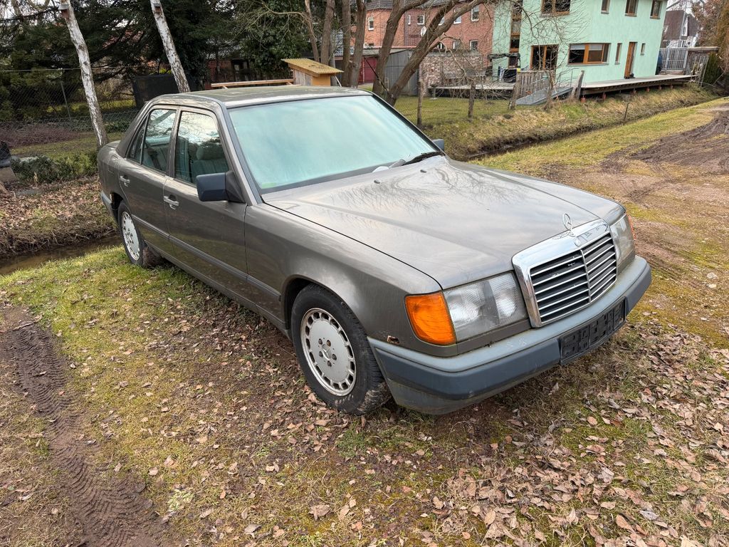 Bild des Angebotes Mercedes-Benz 230E W124 Automatik