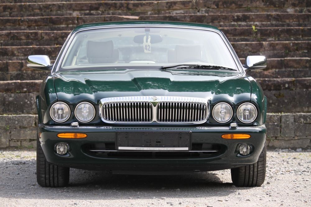 Bild des Angebotes Jaguar Daimler V8 Langversion 3 Jahre Garantie